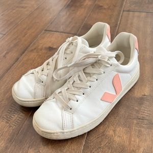 Veja Campo Pink EU 39 US 9